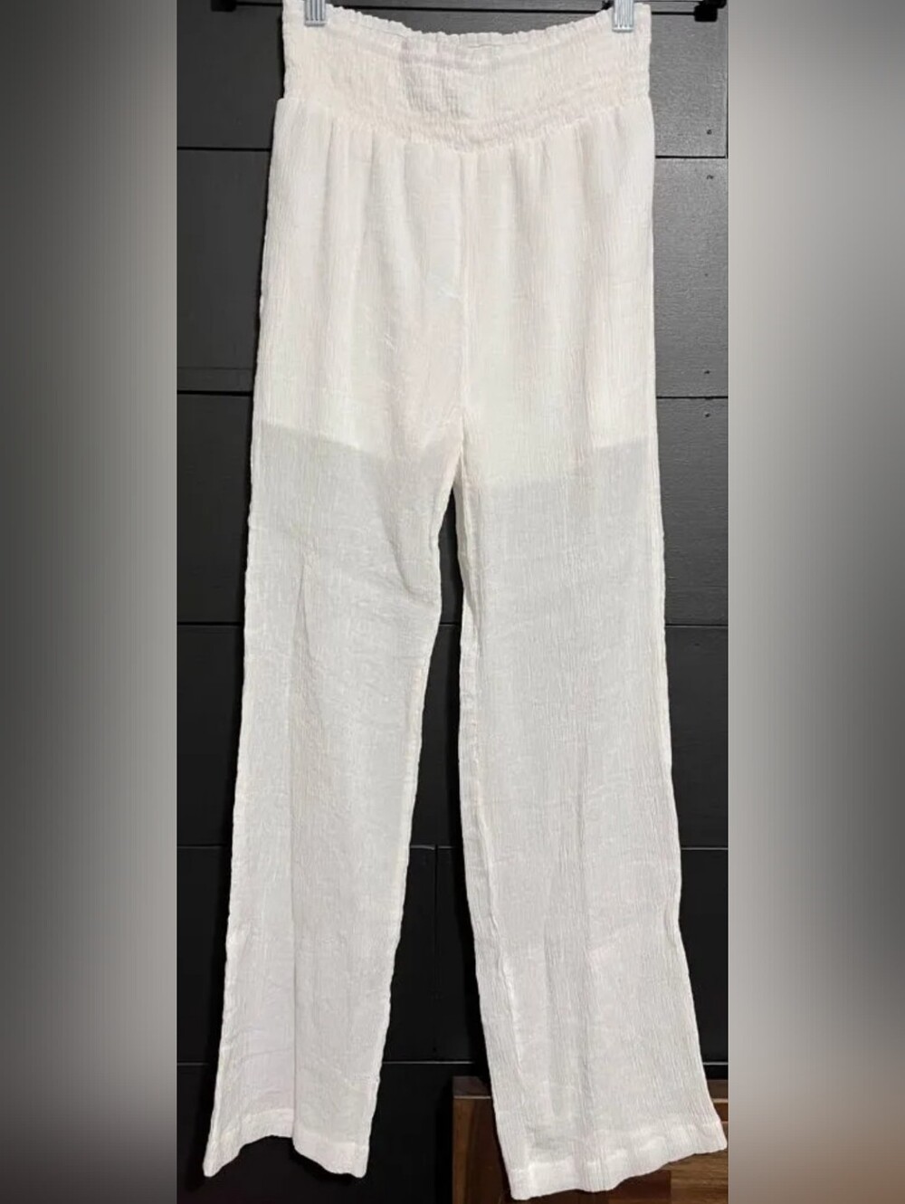 WOMEN'S Paper Crane White Straight Leg Beach Summer Pants. Size XS. NWOT